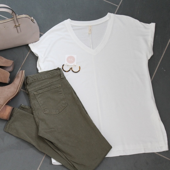 White V-neck Tee - Picture 2 of 2